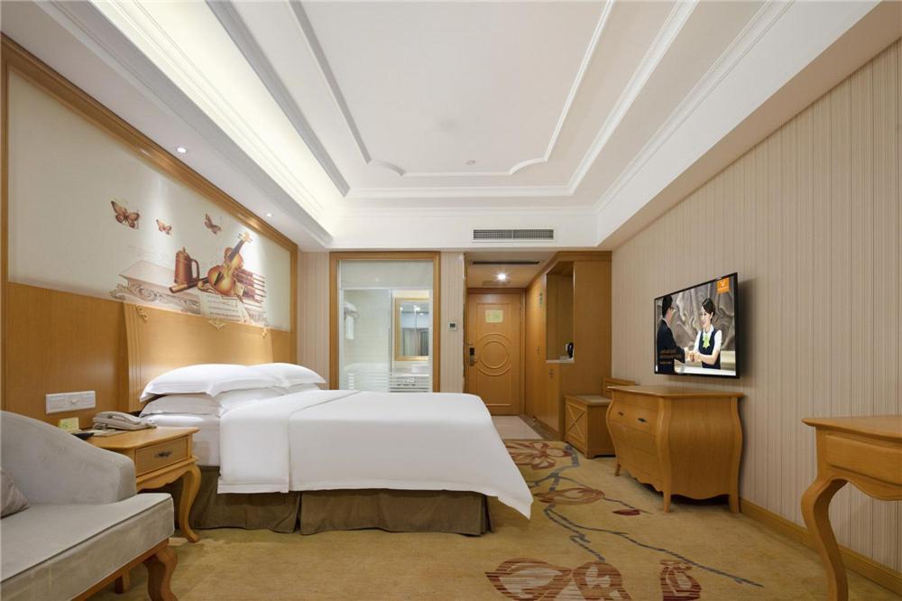 Vienna Hotel Zhengzhou Zhongyuan Futa エクステリア 写真