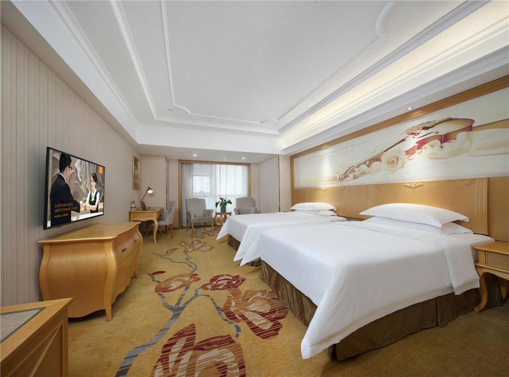 Vienna Hotel Zhengzhou Zhongyuan Futa エクステリア 写真